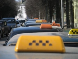 За один рейд в Великом Новгороде поймали 18 таксистов-нелегалов и налоговых должников - Интернет-газета-img4c3c93b62dd93